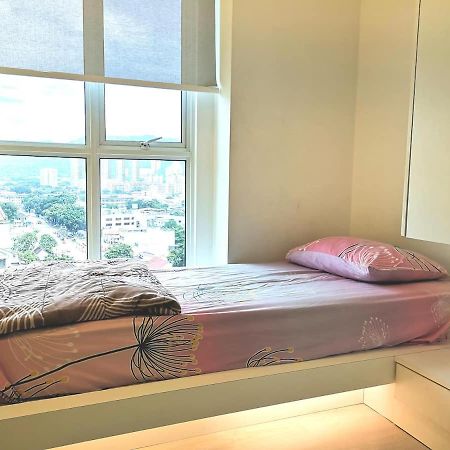 Deluxe And Feel Like A Home 1, 3-6 Pax ,Netflix, Georgetown Bagian luar foto